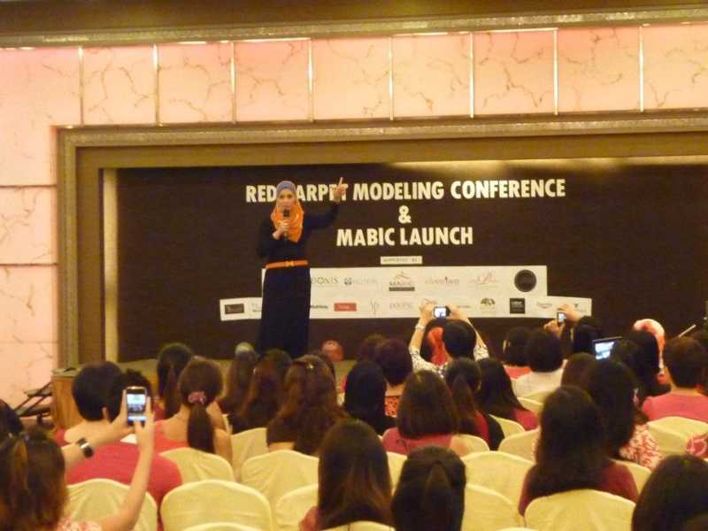 Red-Carpet-Modeling-Conference-2011-10