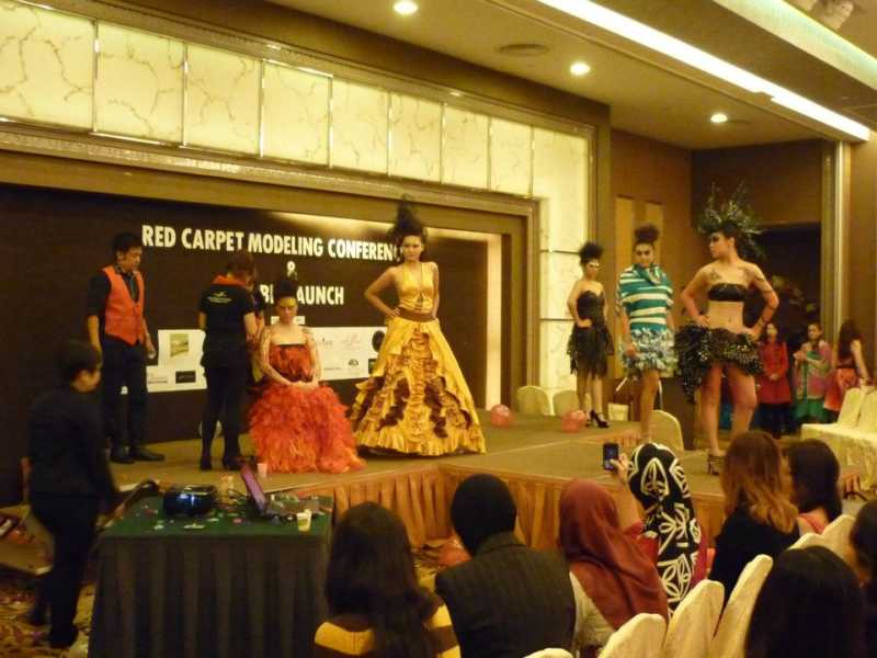 Red-Carpet-Modeling-Conference-2011-19