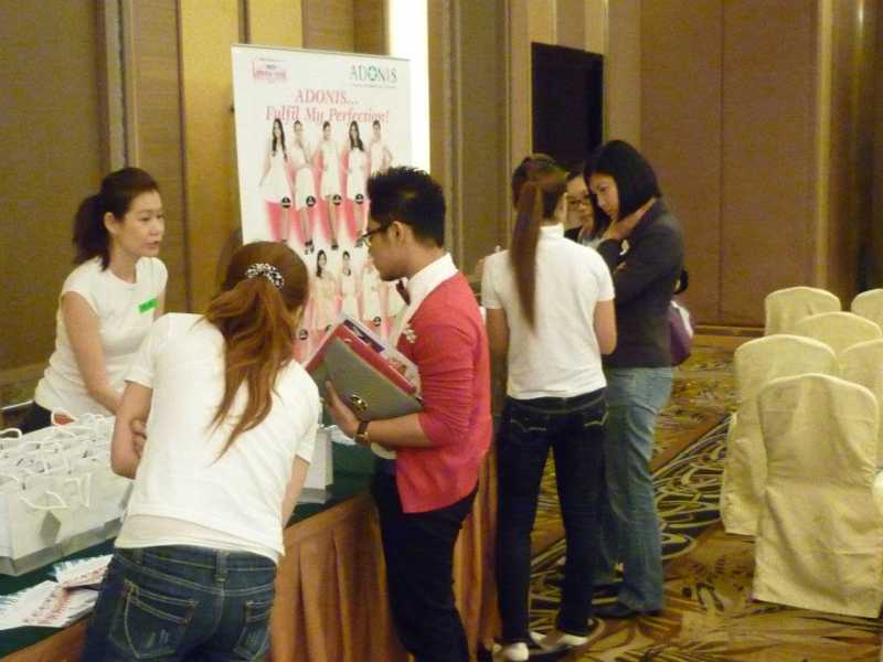 Red-Carpet-Modeling-Conference-2011-4