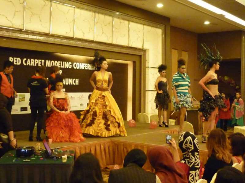 Red-Carpet-Modeling-Conference-2011-5