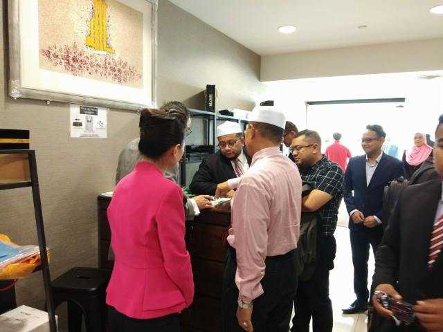 Suiting-Up-The-Malaysian-Members-Of-Parliament-30